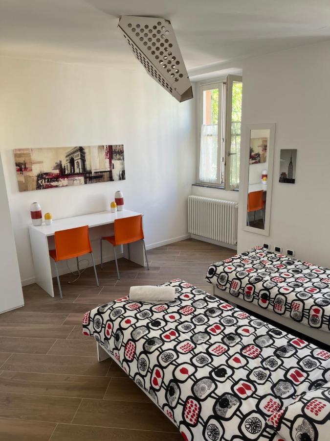 Dreams Hostel Лекко Экстерьер фото