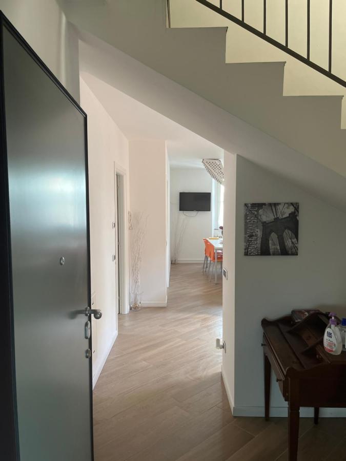 Dreams Hostel Лекко Экстерьер фото